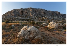 Cliffs and boulders at Lapsi. (Click on the photo for added detail.)